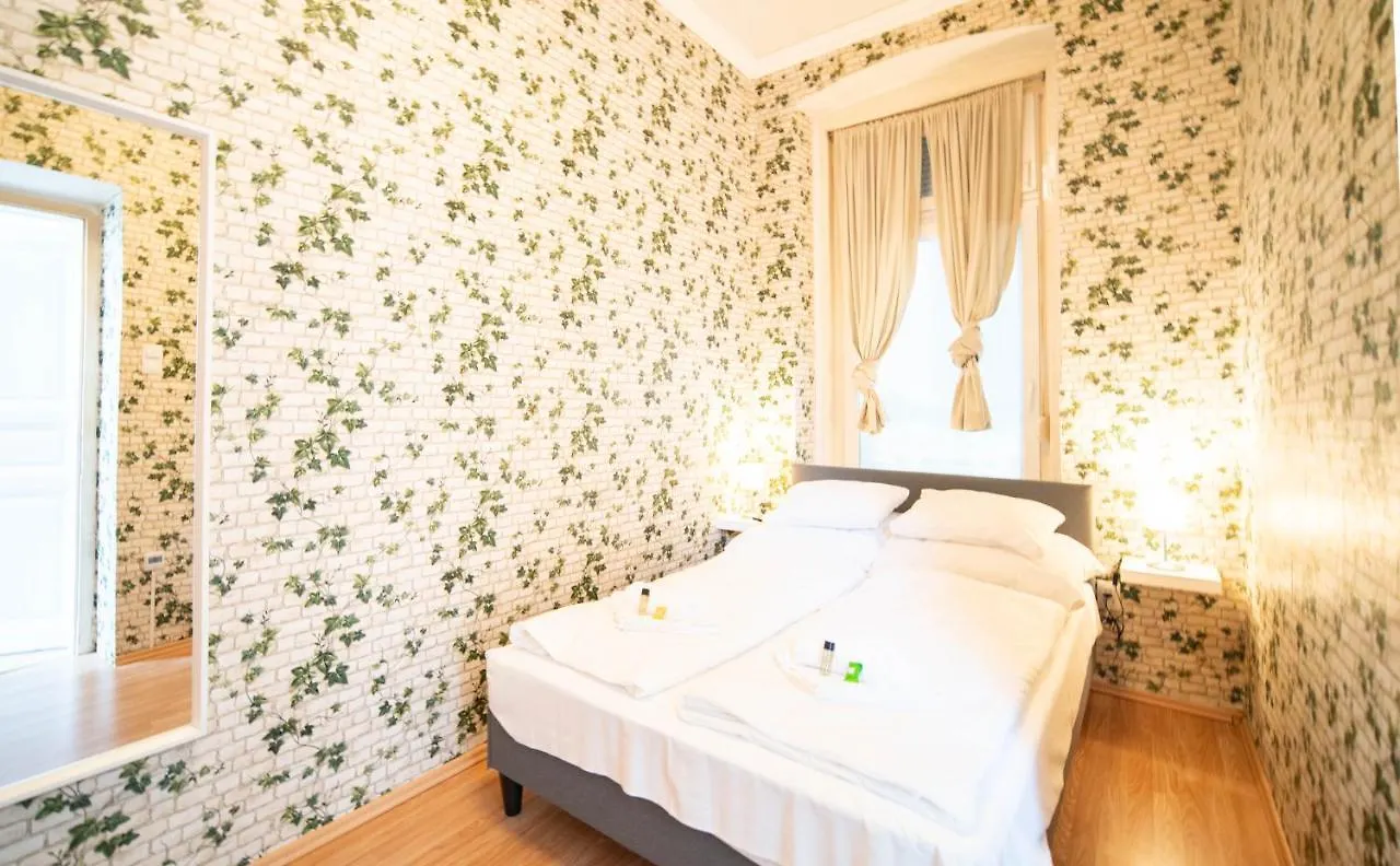 Brigi Apartment For 6 Ppl, Ac, Fast Wifi Budapeste 0*,